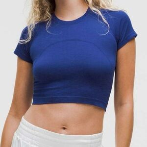 Lululemon Swiftly Tech Cropped Short Sleeve 2.0 in Larkspur Size 2